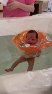 毛仔游泳